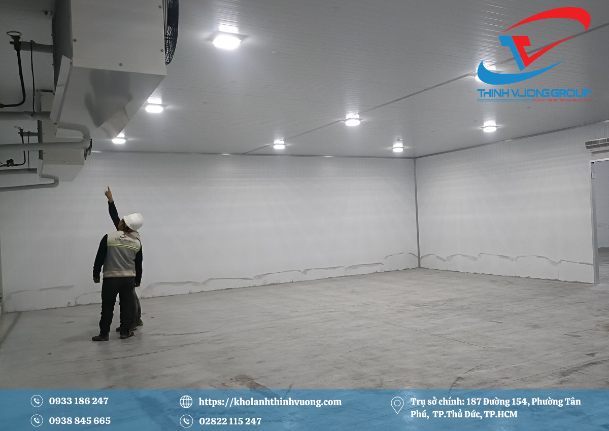Kho cấp đông duy trì nhiệt độ âm 18 đến âm 25 độ C giúp bảo quản hàng hóa