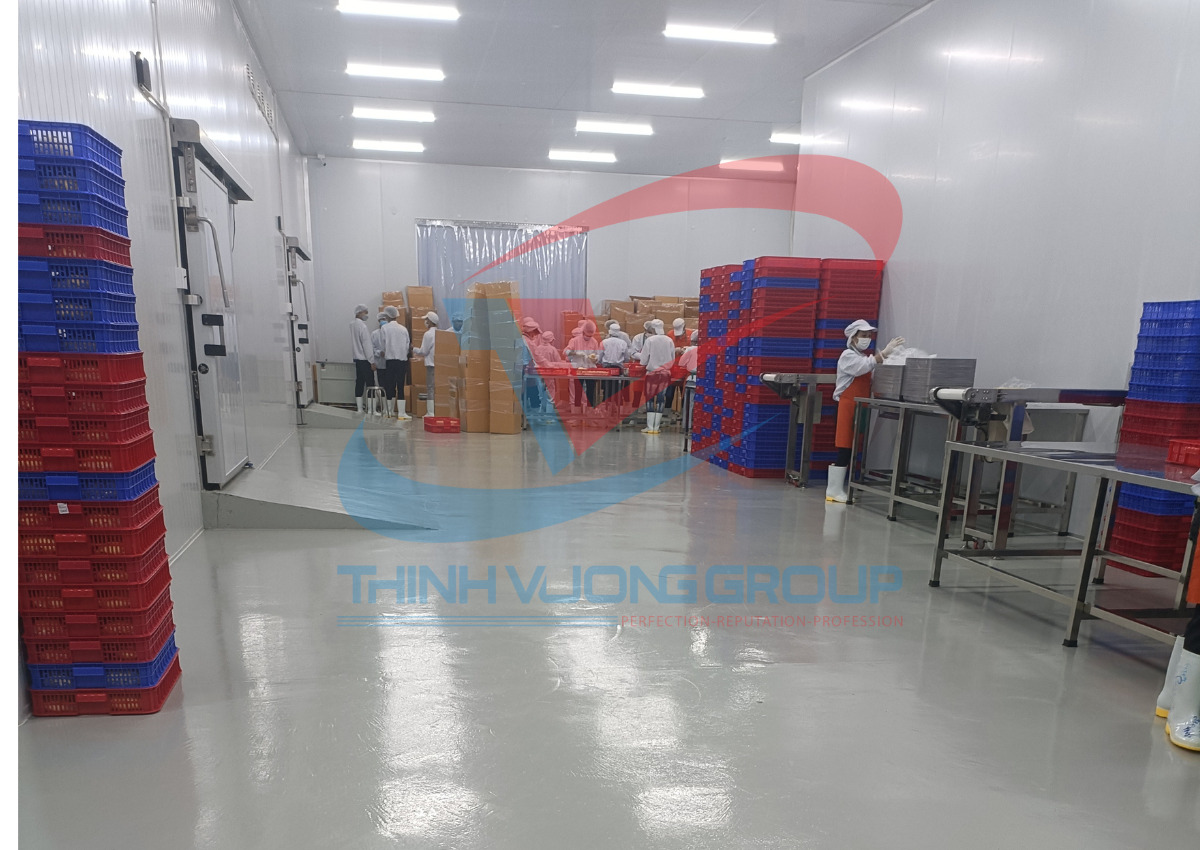 Hầm cấp đông giúp xử lý nhanh các mẻ hàng lớn, tránh hư hỏng tuyệt đối
