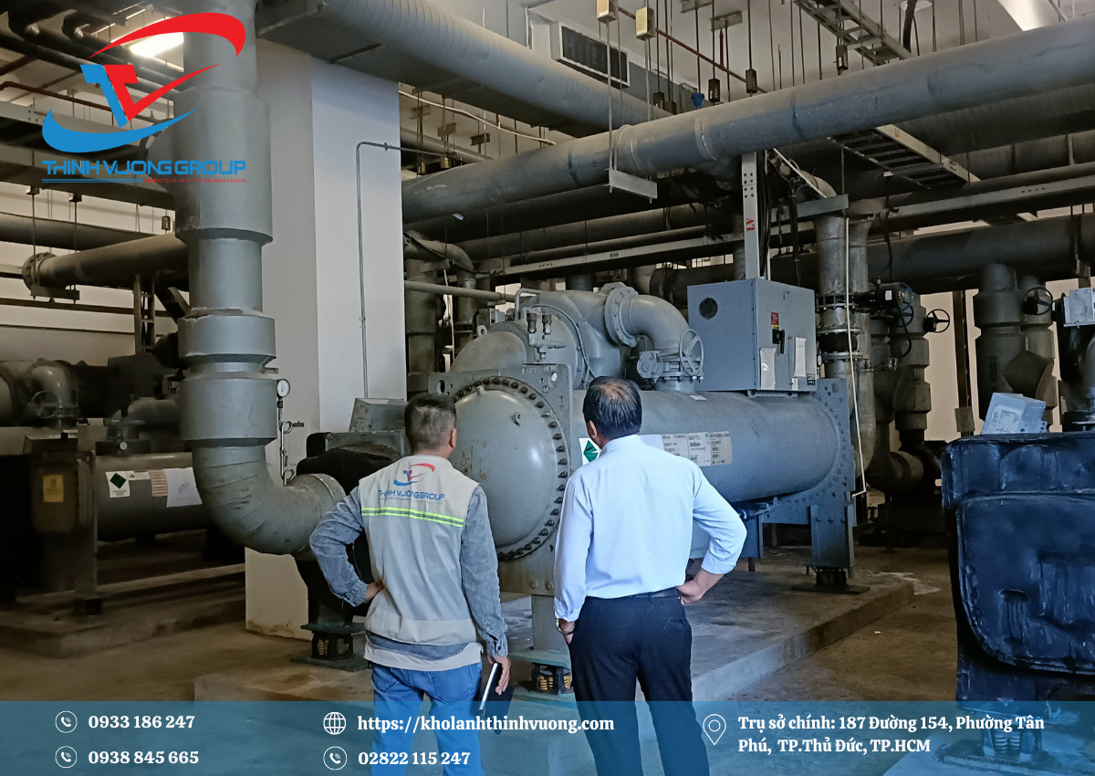 Cụm máy nén hai cấp lắp hầm cấp đông được thi công bởi Thịnh Vượng Group