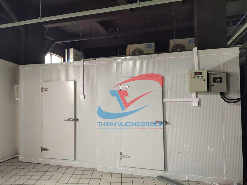 Thi công cửa kho lạnh tại La Gi - Bình Thuận